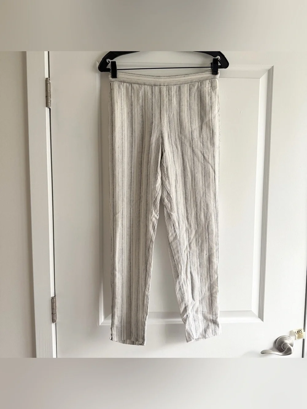 Banana Republic Hayden White and Black Striped Linen Blend Pants